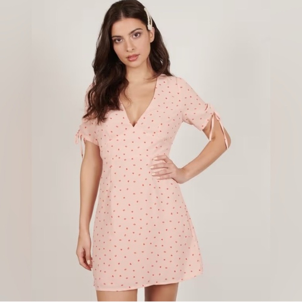 Le Lis Pink Heart and Kiss Valentine Print Dress Size M Pink